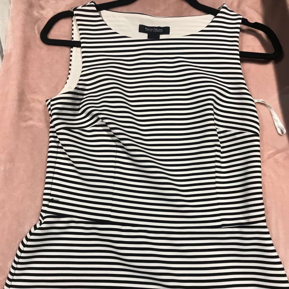 Brand: White House|Black Market
Price: $10